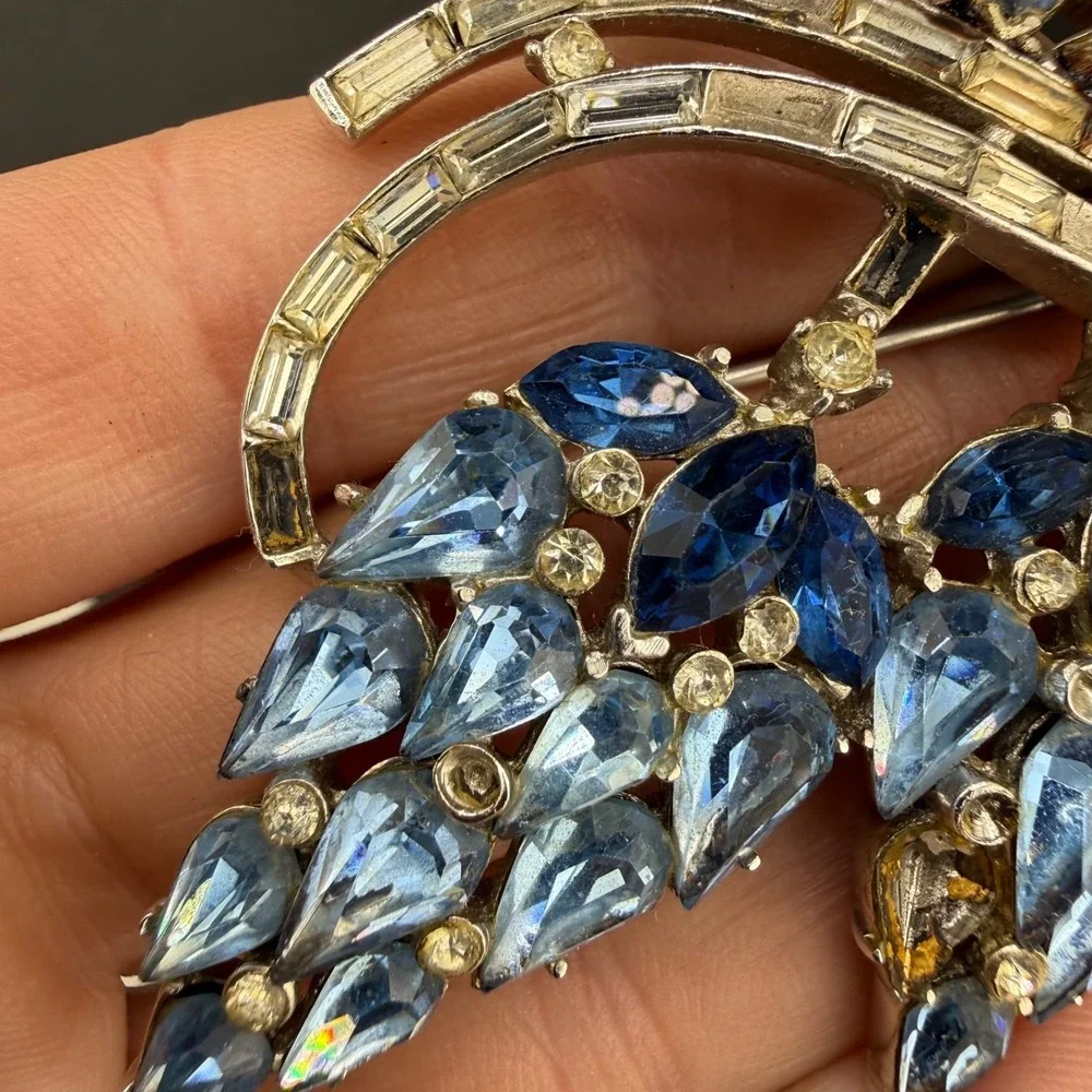 Vintage Trifari Rhinestone Brooch Silver Tone Blue Sparkle READ